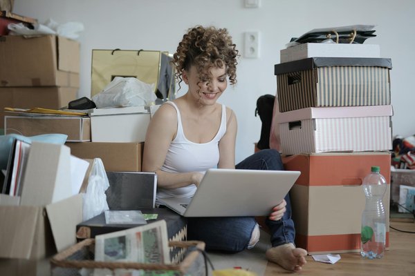 What are the benefits of scheduling a move during off-peak seasons in the UK?